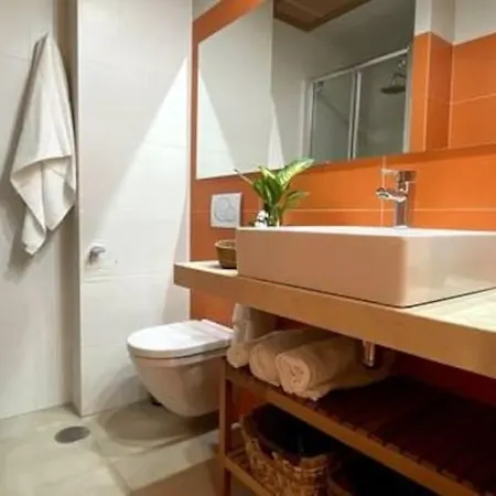 Taima Flats 4 Apartman *